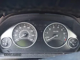 2012 BMW 3 Series 328i с VIN WBA3C1C55CF432664, выставлен на аукционе IAAI как лот 41334641 с пробегом Не указан миль и . История ставок и продаж доступна на DreamBid. Изображение 7.
