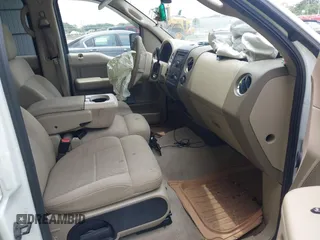 2006 Ford F-150 XLT z VIN 1FTPW12V26FB79241, wystawiony jako IAAI lot #42401332 z przebiegiem 117 340 mil mil oraz . Historia ofert i sprzedaży dostępna na DreamBid. Obrazek 5.