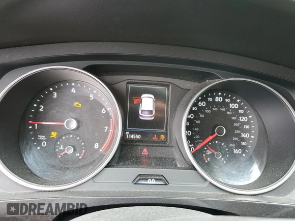 2021 Volkswagen Tiguan S z VIN 3VV1B7AX5MM062422, wystawiony jako Copart lot #54876425 z przebiegiem 114 550 mil mil oraz Nie do naprawy • Non repairable. Historia ofert i sprzedaży dostępna na DreamBid. Obrazek 9.