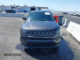 2022 Jeep Compass Sport z VIN 3C4NJDAB5NT205642, wystawiony jako IAAI lot #42130466 z przebiegiem 52 713 mil mil oraz . Historia ofert i sprzedaży dostępna na DreamBid. Obrazek 12.