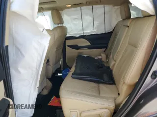 2019 Toyota Highlander Limited z VIN 5TDDZRFH3KS944285, wystawiony jako Copart lot #57176285 z przebiegiem 83 174 mil mil oraz Szkoda całkowita • Salvage title. Historia ofert i sprzedaży dostępna na DreamBid. Obrazek 11.