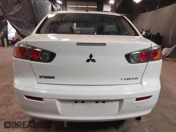 2011 Mitsubishi Lancer ES z VIN JA32U2FU5BU001075, wystawiony jako IAAI lot #41458074 z przebiegiem 120 601 mil mil oraz . Historia ofert i sprzedaży dostępna na DreamBid. Obrazek 17.