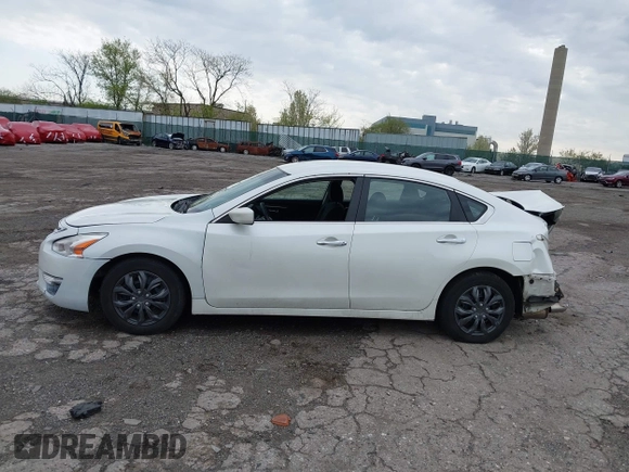 2014 Nissan Altima SV with VIN 1N4AL3AP7EC141832, listed as a IAAI auction lot 42019574 with 124,802 mi miles and . Bid and sale history available at carsss.com. Image 14.