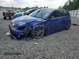 2017 Volkswagen Golf z VIN WVWWF7AU7HW117070, wystawiony jako Copart lot #60392975 z przebiegiem 83 828 mil mil oraz Szkoda całkowita • Salvage title. Historia ofert i sprzedaży dostępna na DreamBid. Obrazek 1.