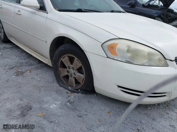 2009 Chevrolet Impala 3.5L LT with VIN 2G1WT57K691185297, listed as a IAAI auction lot 41693509 with NaN miles. Bid and sale history available at carsss.com. Image 12.