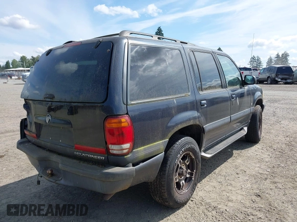 2001 Mercury Mountaineer with VIN 4M2ZU86P21UJ09305, listed as a IAAI auction lot 42527810 with 181,147 mi miles and . Bid and sale history available at DreamBid. Image 4.