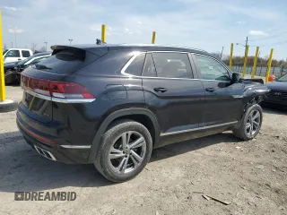 2024 Volkswagen Atlas SEL R-Line with VIN 1V2AE2CAXRC228149, listed as a Copart auction lot 51111825 with 6,548 mi miles and Salvage title. Bid and sale history available at DreamBid. Image 3.