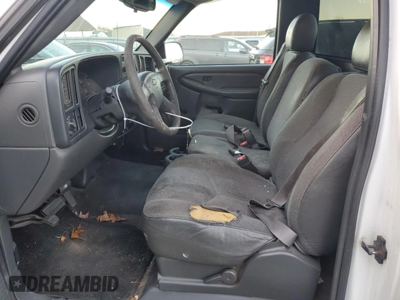2003 Chevrolet Silverado 1500 with VIN 1GCEC14V83Z253382, listed as a Copart auction lot 84994344 with Not Provided miles and Salvage Title. Bid and sale history available at carsss.com. Image 7.
