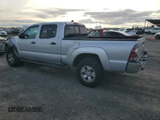2013 Toyota Tacoma PreRunner with VIN 3TMKU4HN0DM034513, listed as a Copart auction lot 45722995 with 110,318 mi miles and Salvage title. Bid and sale history available at DreamBid. Image 2.