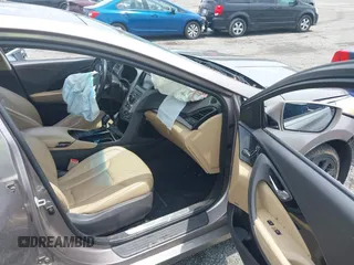 2013 Hyundai Azera with VIN KMHFH4JG2DA263558, listed as a IAAI auction lot 42434288 with 147,282 mi miles and . Bid and sale history available at DreamBid. Image 5.