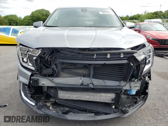 2024 GMC Terrain SLE with VIN 3GKALMEGXRL299784, listed as a Copart auction lot 57634385 with 32,949 mi miles and Clean title. Bid and sale history available at DreamBid. Image 5.