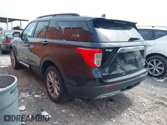 2022 Ford Explorer XLT z VIN 1FMSK8DH0NGC02932, wystawiony jako IAAI lot #42557795 z przebiegiem 90 991 mil mil oraz . Historia ofert i sprzedaży dostępna na DreamBid. Obrazek 3.