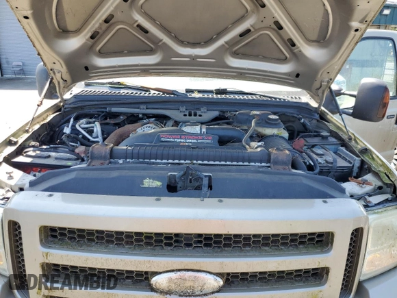 2005 Ford Excursion Limited with VIN 1FMSU43P55EC43337, listed as a Copart auction lot 55486245 with 213,302 mi miles and Clean Title. Bid and sale history available at DreamBid. Image 11.