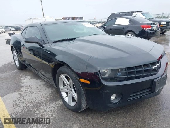 2012 Chevrolet Camaro 1LT z VIN 2G1FB1E38C9132584, wystawiony jako IAAI lot #41879988 z przebiegiem 128 342 mil mil oraz . Historia ofert i sprzedaży dostępna na DreamBid. Obrazek 1.