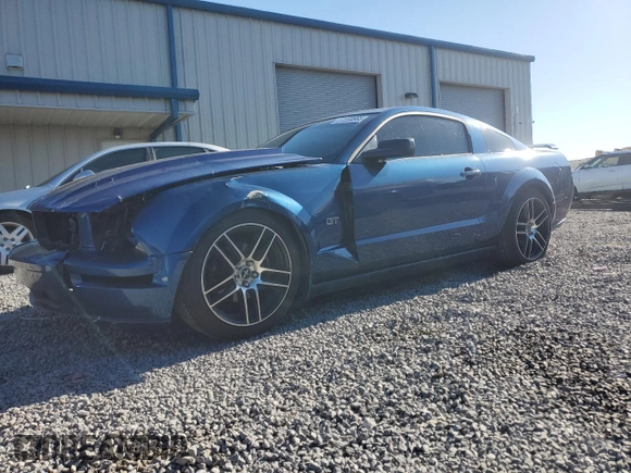 2007 Ford Mustang GT Deluxe z VIN 1ZVFT82HX75346652, wystawiony jako Copart lot #57259565 z przebiegiem 116 719 mil mil oraz Szkoda całkowita • Salvage title. Historia ofert i sprzedaży dostępna na DreamBid. Obrazek 1.