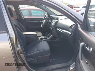 2012 Kia Sorento LX with VIN 5XYKT4A19CG236143, listed as a IAAI auction lot 42027173 with 177,148 mi miles. Bid and sale history available at carsss.com. Image 5.