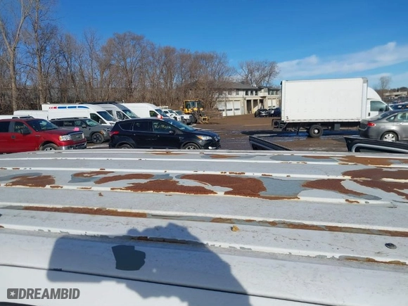 2005 Ford Explorer XLT with VIN 1FMDU73K45UB25719, listed as a IAAI auction lot 41634559 with 223,793 mi miles. Bid and sale history available at carsss.com. Image 6.