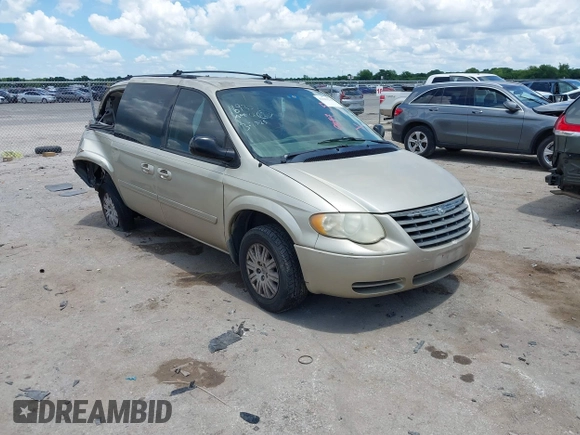 2006 Chrysler Town & Country LX z VIN 2A4GP44R76R615521, wystawiony jako IAAI lot #42231279 z przebiegiem 270 399 mil mil oraz . Historia ofert i sprzedaży dostępna na DreamBid. Obrazek 1.