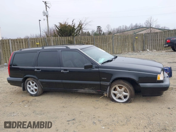 1996 Volvo 850 с VIN YV1LW5549T2173250, выставлен на аукционе IAAI как лот 41773998 с пробегом 224 384 миль миль и . История ставок и продаж доступна на DreamBid. Изображение 13.