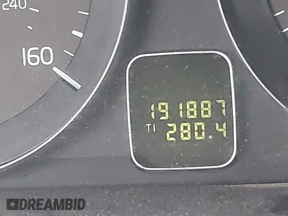 2013 Volvo C30 T5 z VIN YV1672MK8D2305313, wystawiony jako IAAI lot #41715681 z przebiegiem 191 887 mil mil oraz . Historia ofert i sprzedaży dostępna na DreamBid. Obrazek 16.