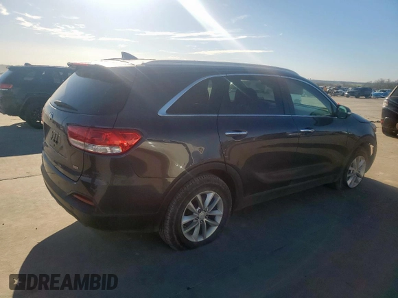 2017 Kia Sorento LX z VIN 5XYPG4A36HG211042, wystawiony jako Copart lot #48977085 z przebiegiem 130 892 mil mil oraz Szkoda całkowita • Salvage title. Historia ofert i sprzedaży dostępna na DreamBid. Obrazek 3.