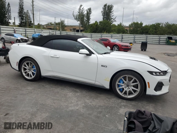 2024 Ford Mustang GT Premium with VIN 1FAGP8FF2R5113703, listed as a Copart auction lot 81685624 with 2,539 mi miles and Salvage title. Bid and sale history available at DreamBid. Image 4.