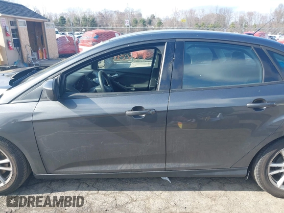 2018 Ford Focus SE with VIN 1FADP3F25JL306401, listed as a IAAI auction lot 41914390 with 84,106 mi miles. Bid and sale history available at carsss.com. Image 15.