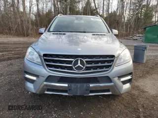 2012 Mercedes-Benz M 350 z VIN 4JGDA2EB9CA077335, wystawiony jako Copart lot #79697124 z przebiegiem 198 989 mil mil oraz Czysty tytuł • Clean title. Historia ofert i sprzedaży dostępna na DreamBid. Obrazek 5.