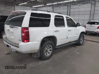 2008 Chevrolet Tahoe 1LT with VIN 1GNFK13038J148176, listed as a IAAI auction lot 41879903 with 200,709 mi miles and . Bid and sale history available at DreamBid. Image 4.