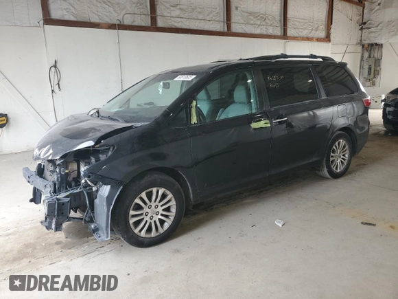 2017 Toyota Sienna XLE Auto Access Seat z VIN 5TDYZ3DC6HS799757, wystawiony jako Copart lot #60810605 z przebiegiem 195 449 mil mil oraz Szkoda całkowita • Salvage title. Historia ofert i sprzedaży dostępna na DreamBid. Obrazek 1.