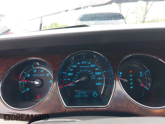 2010 Ford Taurus SEL с VIN 1FAHP2EW5AG132676, выставлен на аукционе IAAI как лот 42124233 с пробегом 81 936 миль миль и . История ставок и продаж доступна на DreamBid. Изображение 7.