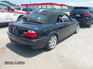 2002 BMW 3 Series 325Ci с VIN WBABS334X2PG88568, выставлен на аукционе IAAI как лот 42702995 с пробегом 77 577 миль миль и . История ставок и продаж доступна на DreamBid. Изображение 4.