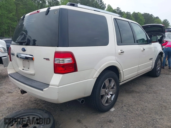 2008 Ford Expedition Limited с VIN 1FMFU19568LA37062, выставлен на аукционе IAAI как лот 42039365 с пробегом 309 712 миль миль и . История ставок и продаж доступна на DreamBid. Изображение 4.
