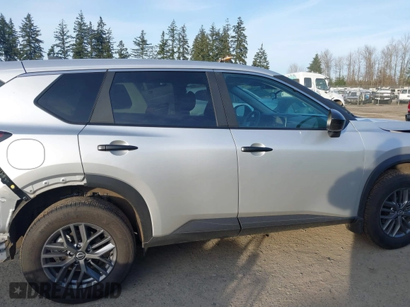 2024 Nissan Rogue S with VIN 5N1BT3AB1RC726491, listed as a IAAI auction lot 41372611 with 6,620 mi miles and . Bid and sale history available at DreamBid. Image 14.