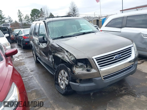2006 Ford Explorer XLT z VIN 1FMEU73E66UA09423, wystawiony jako IAAI lot #41552885 z przebiegiem 214 269 mil mil oraz . Historia ofert i sprzedaży dostępna na DreamBid. Obrazek 1.