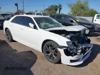 2022 Chrysler 300 Touring L with VIN 2C3CCADG9NH116354, listed as a IAAI auction lot 41753939 with 24,121 mi miles. Bid and sale history available at carsss.com. Image 1.