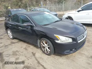 2013 Nissan Maxima S z VIN 1N4AA5AP6DC841261, wystawiony jako IAAI lot #41673912 z przebiegiem 191 500 mil mil oraz . Historia ofert i sprzedaży dostępna na DreamBid. Obrazek 1.