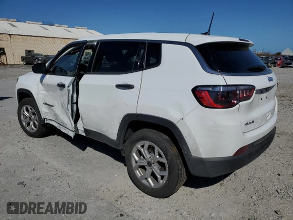 2025 Jeep Compass Sport with VIN 3C4NJDAN3ST515939, listed as a Copart auction lot 47130745 with 9,136 mi miles and Clean title. Bid and sale history available at DreamBid. Image 2.
