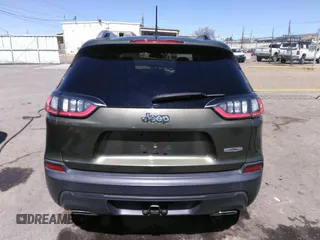 2019 Jeep Cherokee Latitude Plus with VIN 1C4PJLLX7KD129077, listed as a IAAI auction lot 39021322 with 69,503 mi miles. Bid and sale history available at carsss.com. Image 17.