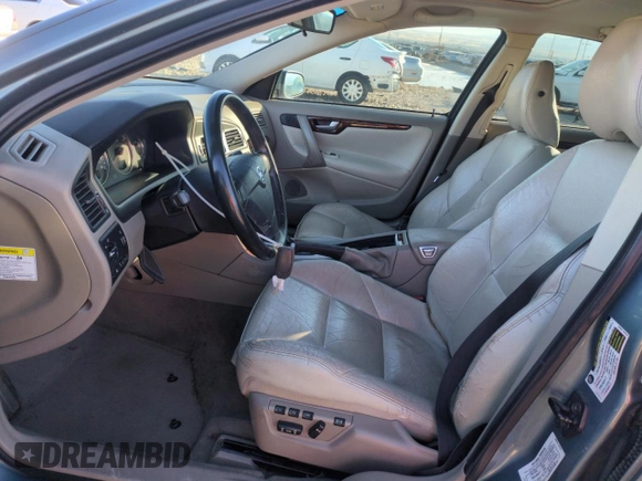 2005 Volvo S60 with VIN YV1RS592652436053, listed as a Copart auction lot 43177585 with 155,537 mi miles and Salvage Title. Bid and sale history available at carsss.com. Image 7.