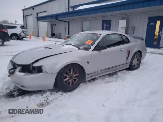 1999 Ford Mustang z VIN 1FAFP4044XF150674, wystawiony jako Copart lot #45858935 z przebiegiem Nie podano mil oraz Nie do naprawy • Non repairable. Historia ofert i sprzedaży dostępna na DreamBid. Obrazek 1.