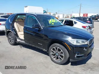 2014 BMW X5 sDrive35i with VIN 5UXKR2C51E0C00492, listed as a IAAI auction lot 41838022 with 254,753 mi miles. Bid and sale history available at carsss.com. Image 1.