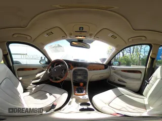 2008 Jaguar X-Type z VIN SAJWA51A28WJ37186, wystawiony jako IAAI lot #42107511 z przebiegiem 157 524 mil mil oraz . Historia ofert i sprzedaży dostępna na DreamBid. Obrazek 18.