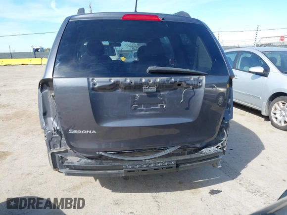 2012 Kia Sedona LX with VIN KNDMG4C7XC6475511, listed as a IAAI auction lot 41845131 with 132,023 mi miles. Bid and sale history available at carsss.com. Image 6.