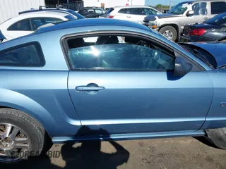 2007 Ford Mustang GT Deluxe с VIN 1ZVHT82HX75305060, выставлен на аукционе IAAI как лот 39574196 с пробегом 90 294 миль миль и . История ставок и продаж доступна на DreamBid. Изображение 14.