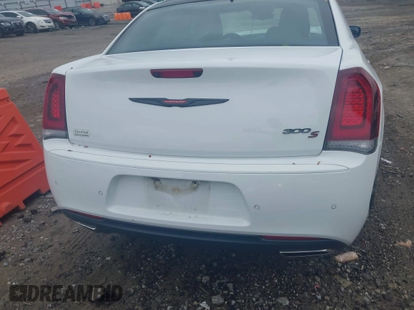 2021 Chrysler 300 S с VIN 2C3CCABT4MH558327, выставлен на аукционе IAAI как лот 41973134 с пробегом 58 216 миль миль и . История ставок и продаж доступна на DreamBid. Изображение 16.