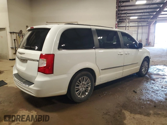 2015 Chrysler Town & Country Touring with VIN 2C4RC1BG4FR673211, listed as a Copart auction lot 51373025 with 142,501 mi miles and Clean Title. Bid and sale history available at carsss.com. Image 3.