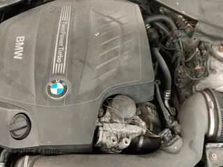 2013 BMW 3 Series 335i xDrive с VIN WBA3B9C54DF586575, выставлен на аукционе IAAI как лот 42285797 с пробегом 204 461 миль миль и . История ставок и продаж доступна на DreamBid. Изображение 19.