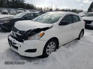 2011 Toyota Matrix z VIN 2T1KU4EE9BC698786, wystawiony jako Copart lot #88878175 z przebiegiem 198 333 mil mil oraz Szkoda całkowita • Salvage title. Historia ofert i sprzedaży dostępna na DreamBid. Obrazek 1.