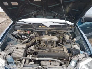1998 Honda CR-V LX with VIN JHLRD2843WC011969, listed as a IAAI auction lot 41906450 with 210,854 mi miles. Bid and sale history available at carsss.com. Image 10.